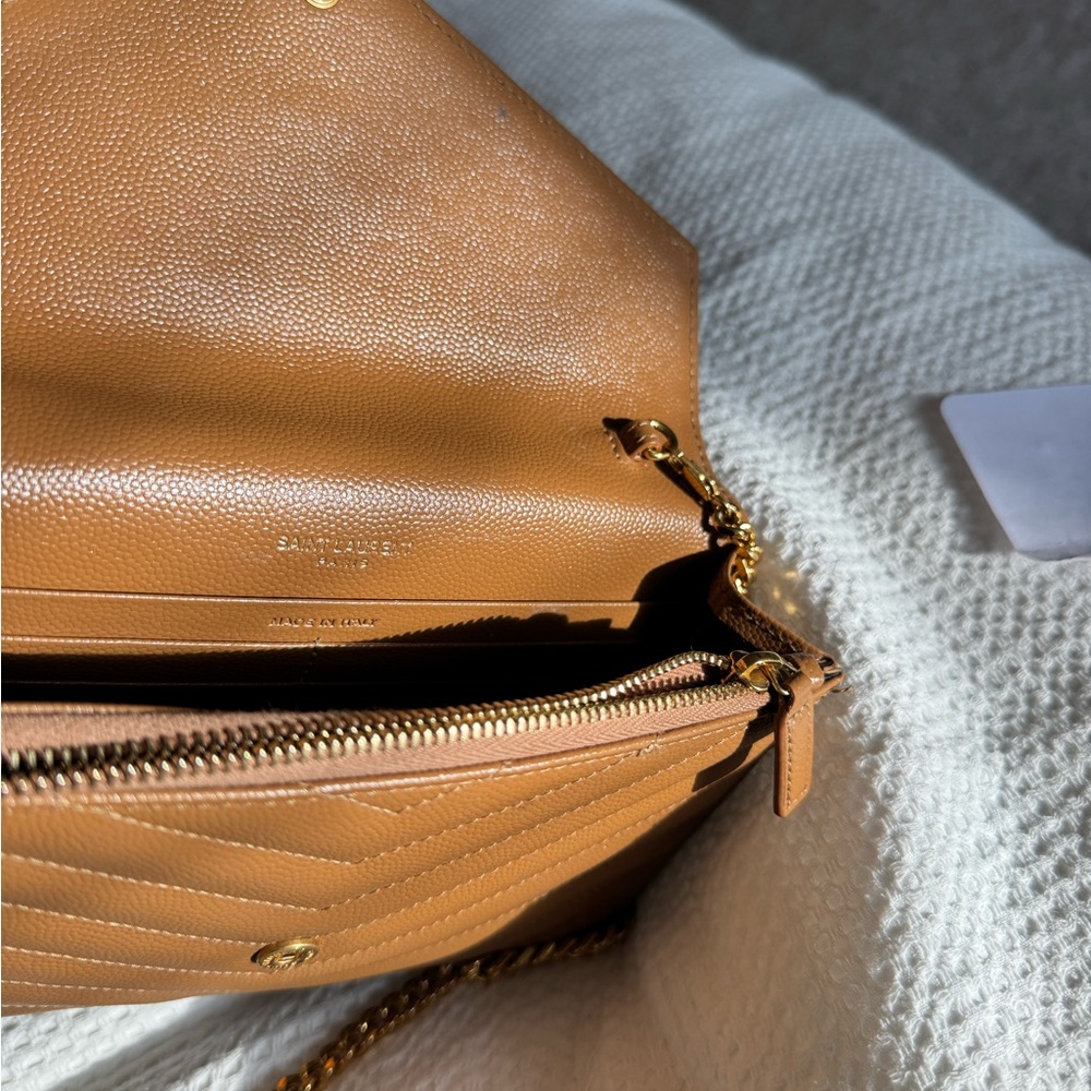 YSL CASSANDRE ENVELOPE CHAIN WALLET - Picture 5 of 11